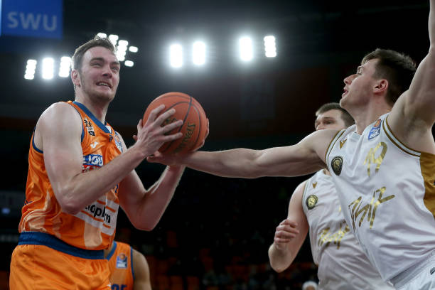 但在关键比 但在关键比